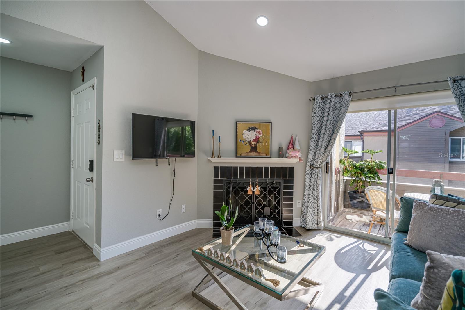 Image 7 of 44 For 10263 Gandy Boulevard N 2106