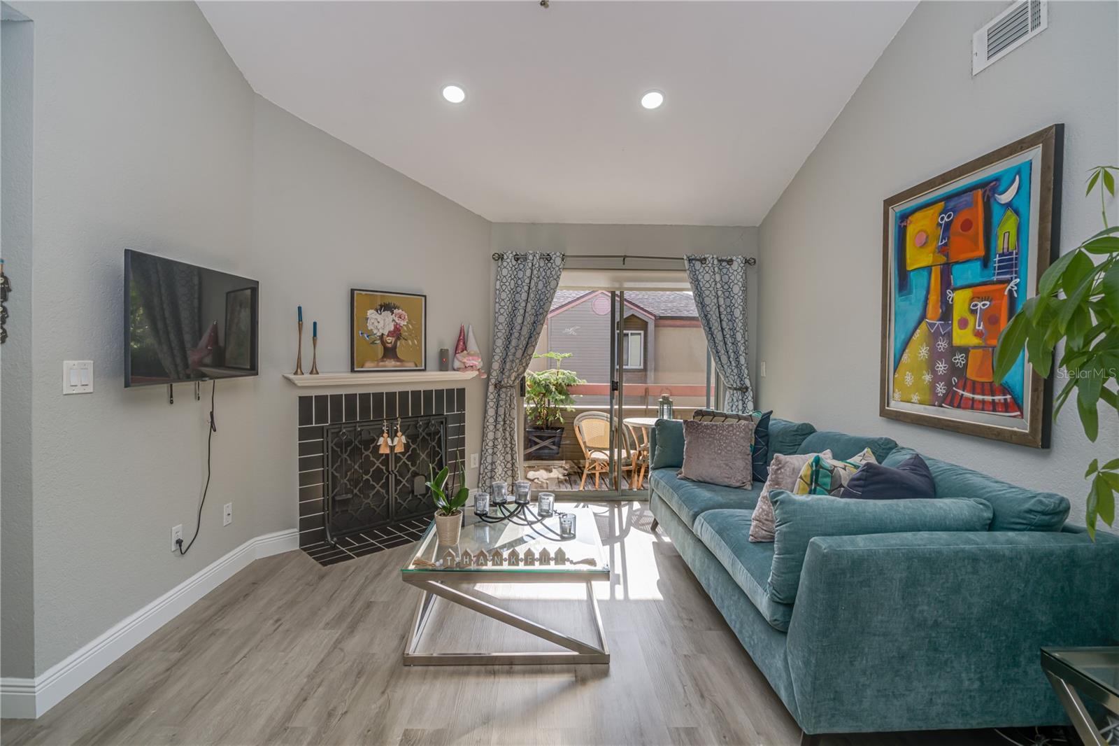 Image 9 of 44 For 10263 Gandy Boulevard N 2106