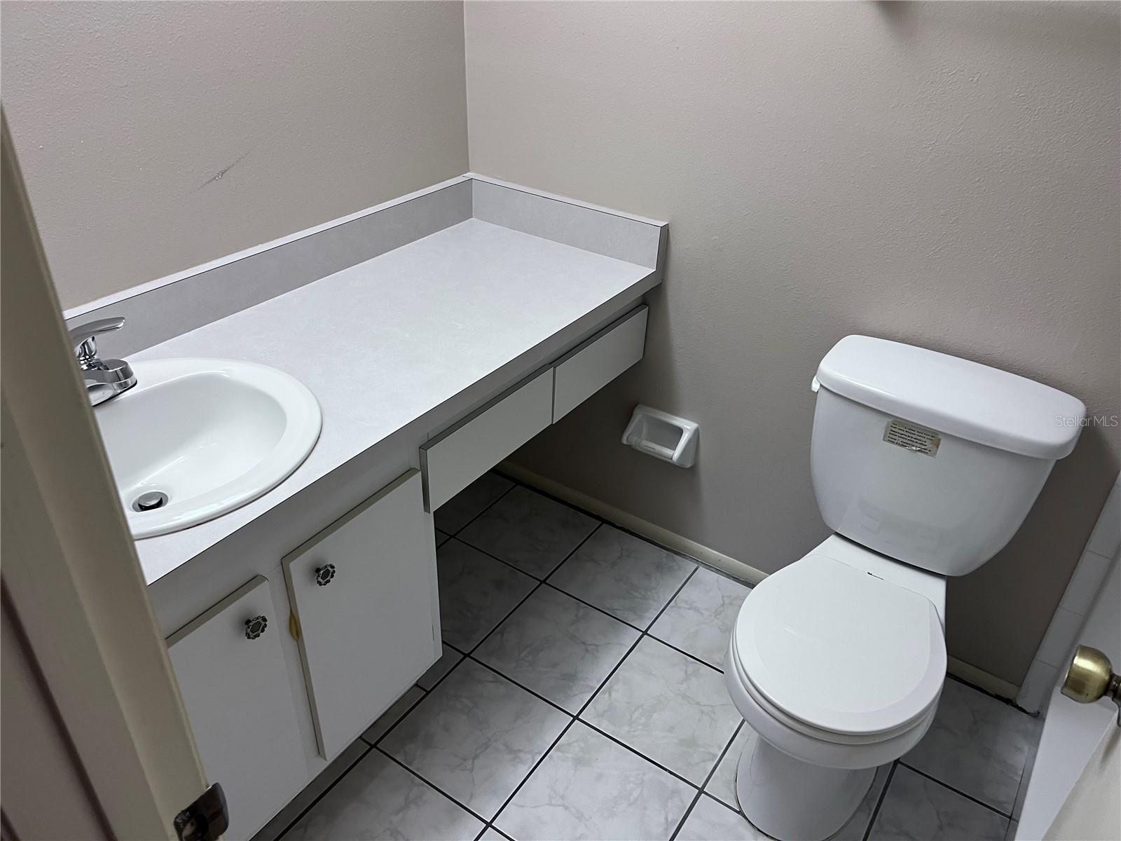 Image 11 of 30 For 315 30th Avenue W B203