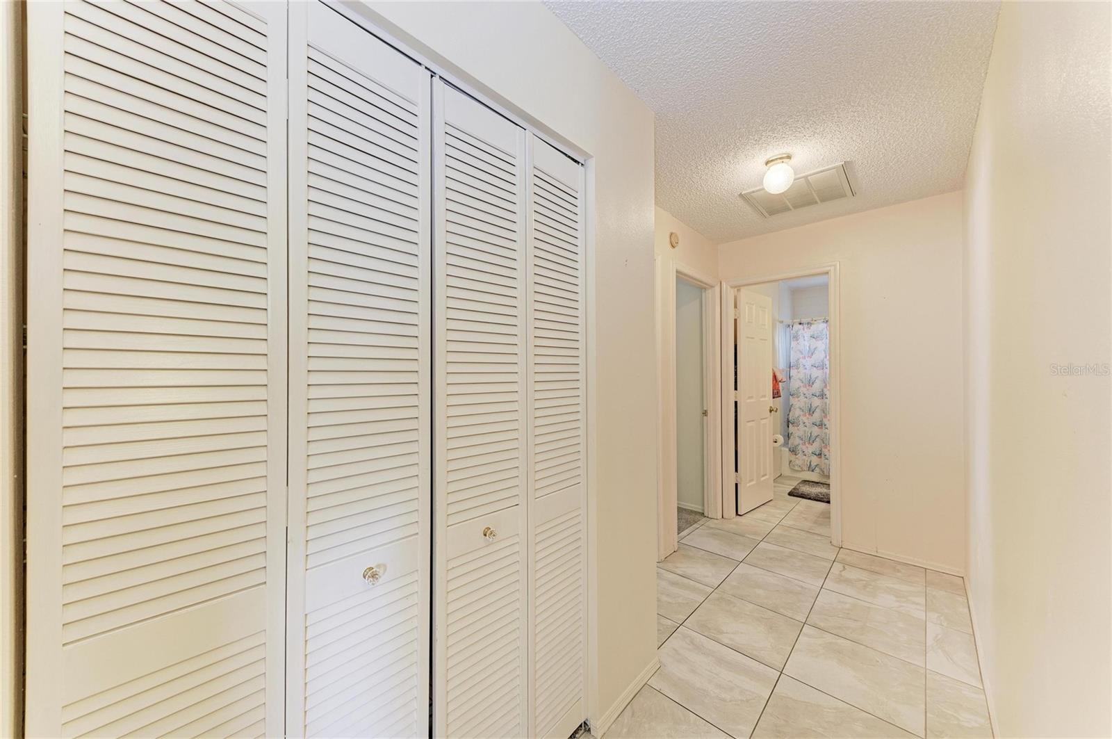 Image 23 of 40 For 4916 32nd Avenue Drive W