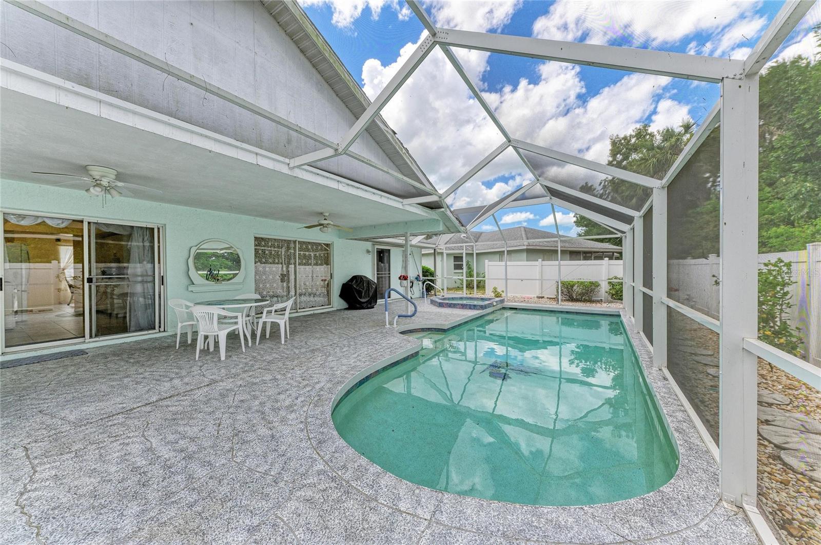 Image 32 of 40 For 4916 32nd Avenue Drive W