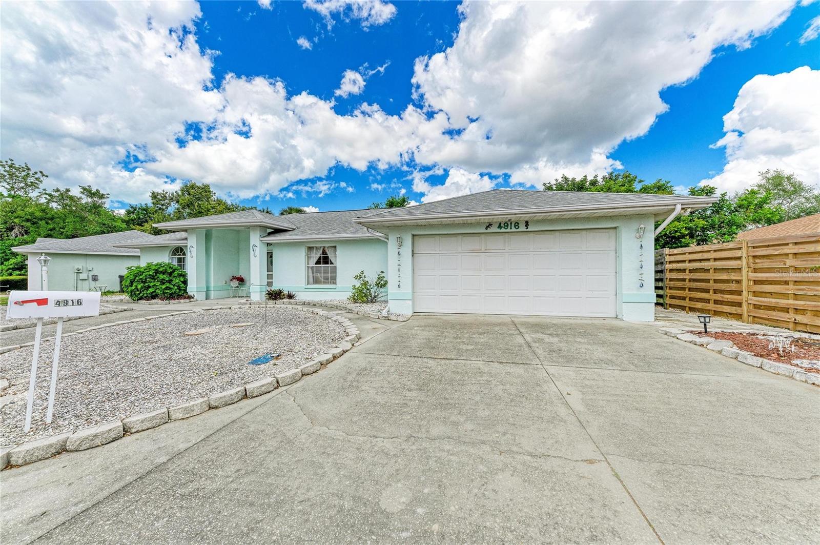 Image 7 of 40 For 4916 32nd Avenue Drive W