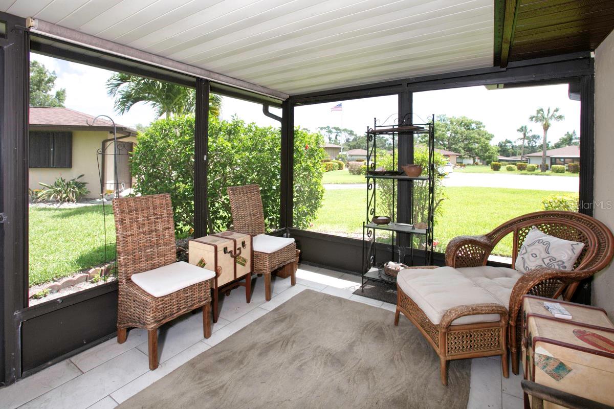 Image 11 of 48 For 6504 Heritage Lane 99