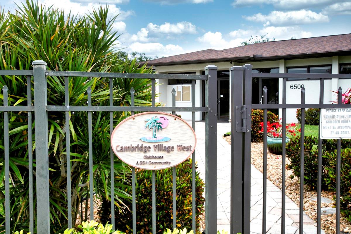 Image 15 of 48 For 6504 Heritage Lane 99