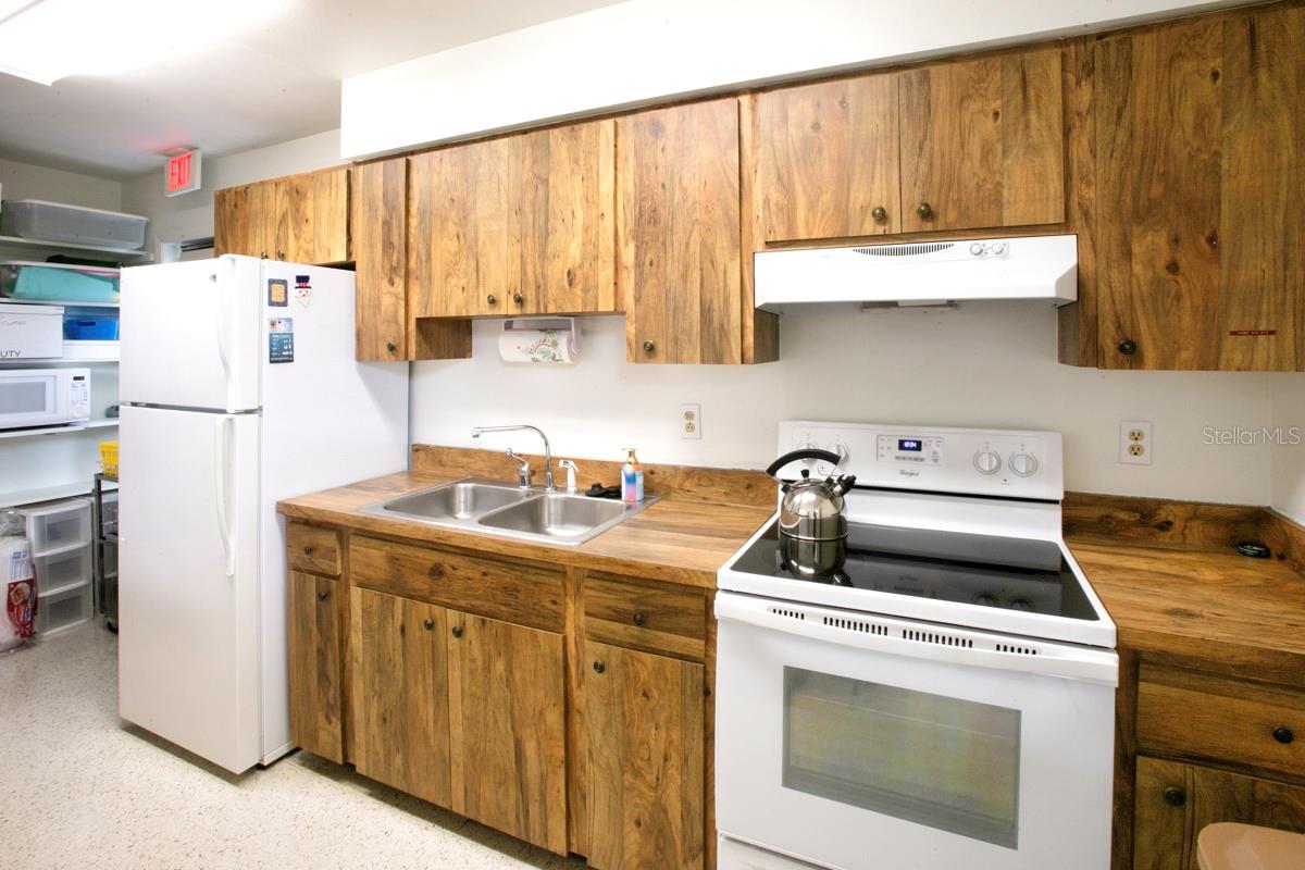 Image 20 of 48 For 6504 Heritage Lane 99