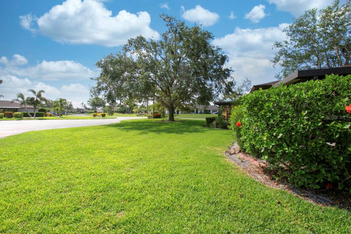 Image 27 of 48 For 6504 Heritage Lane 99