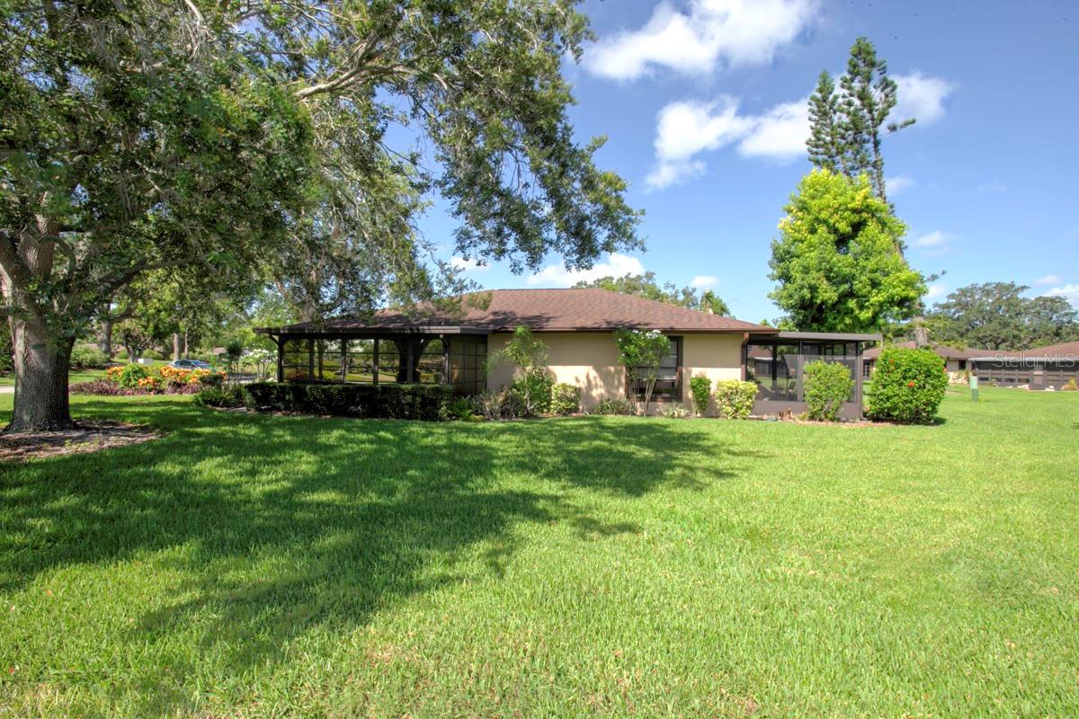 Image 31 of 48 For 6504 Heritage Lane 99