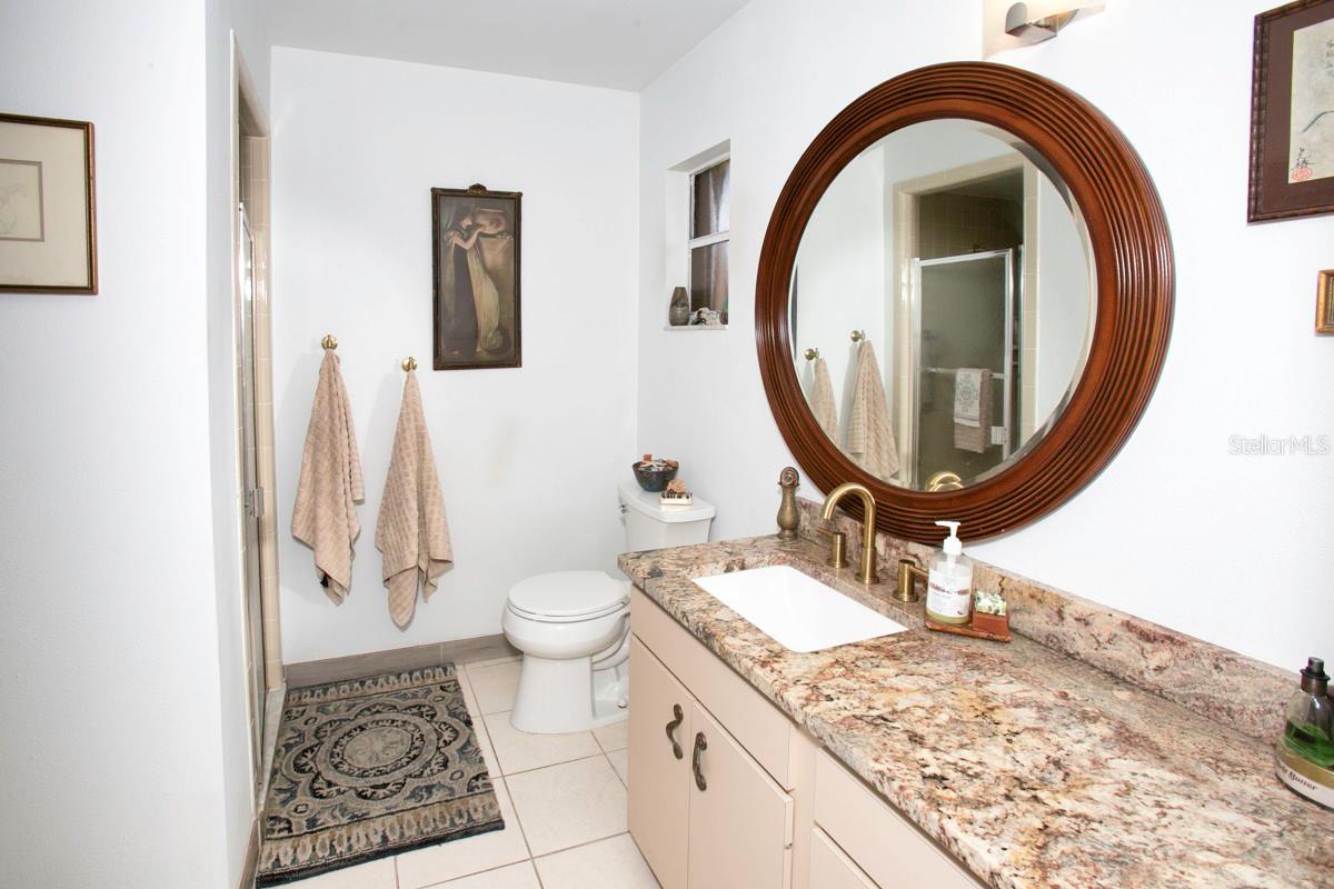 Image 8 of 48 For 6504 Heritage Lane 99