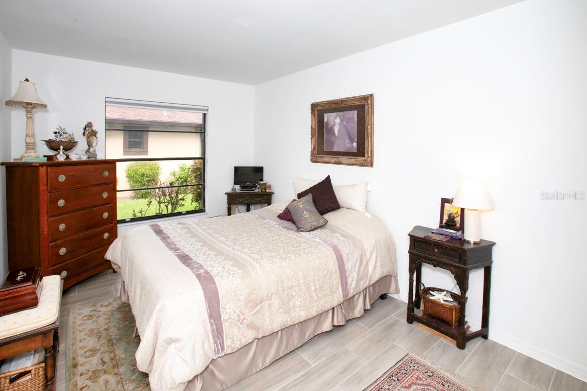 Image 9 of 48 For 6504 Heritage Lane 99