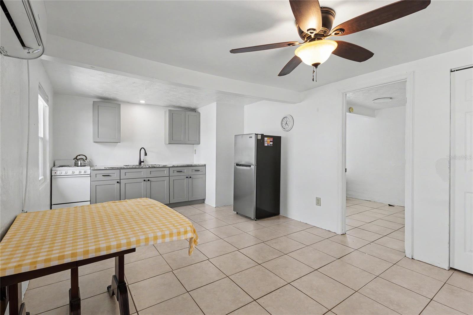 Image 4 of 8 For 3412 Clarinda Street