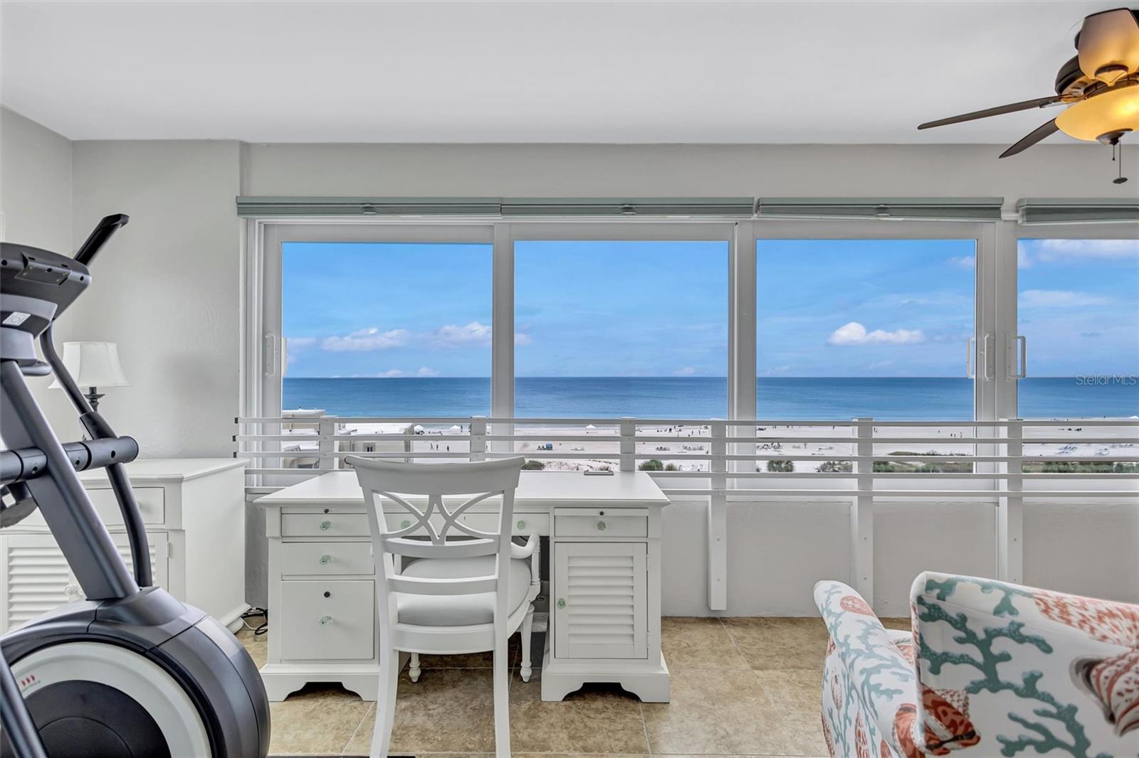 Image 34 of 80 For 6140 Midnight Pass Road 501