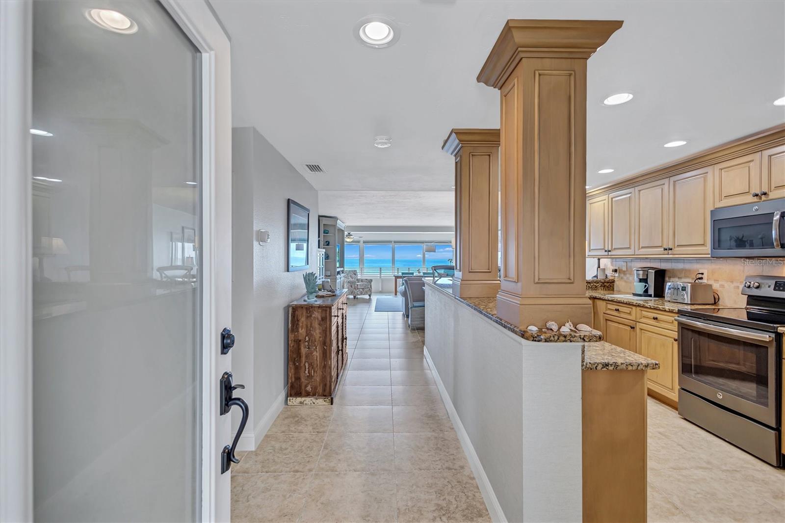 Image 5 of 80 For 6140 Midnight Pass Road 501