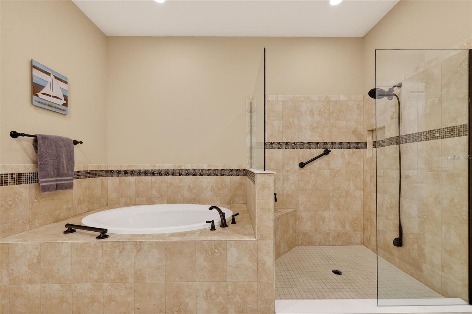 Image 18 of 94 For 5010 Tivoli Run