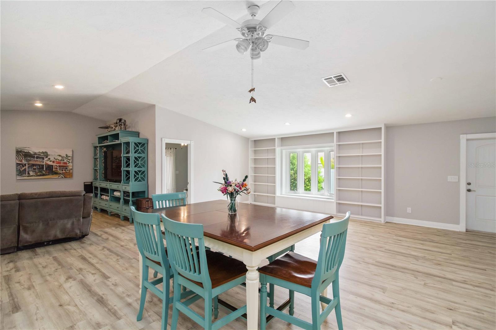 Image 12 of 55 For 907 69th Street Nw