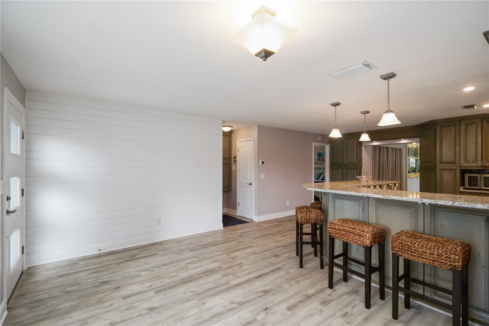 Image 18 of 55 For 907 69th Street Nw