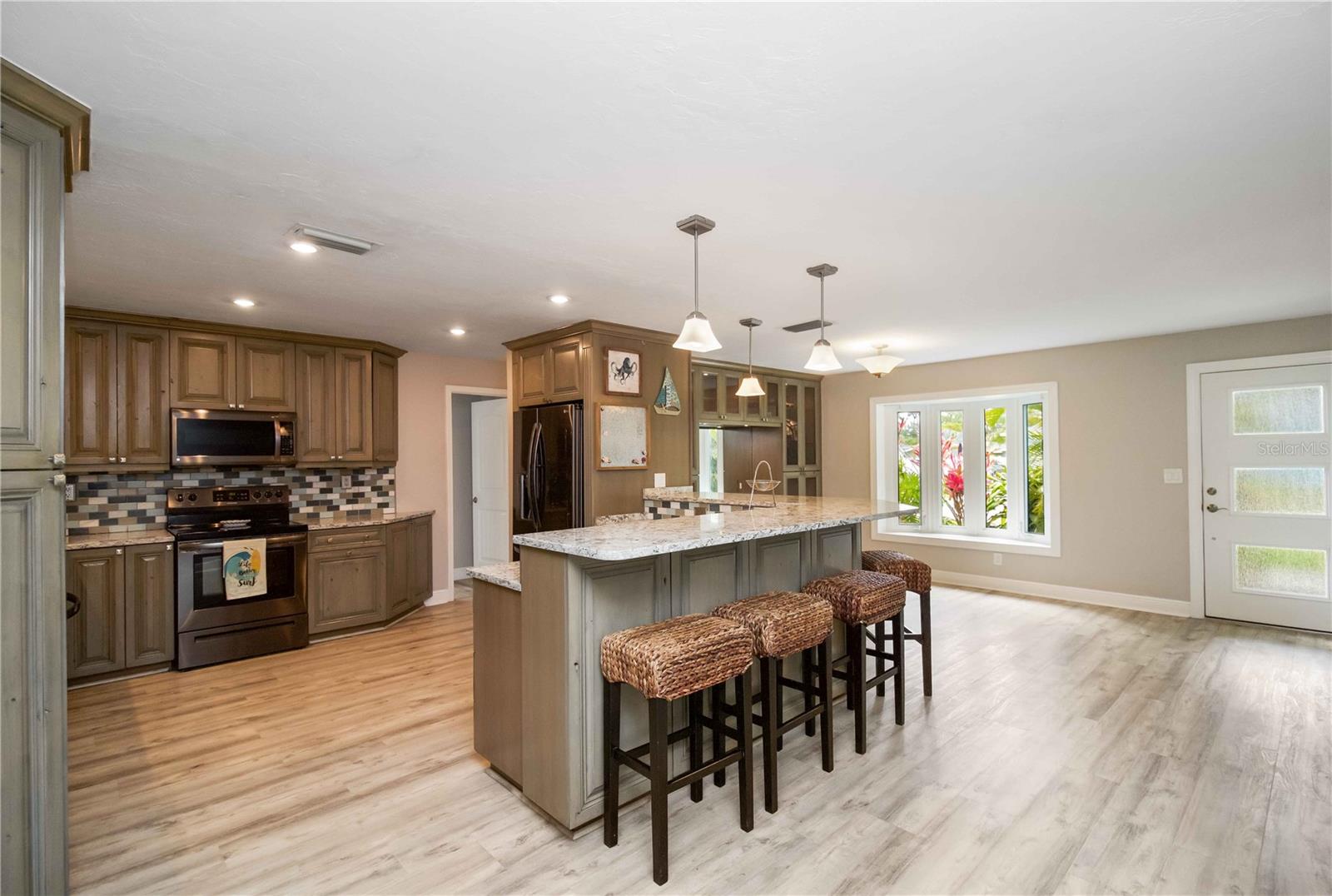 Image 20 of 55 For 907 69th Street Nw