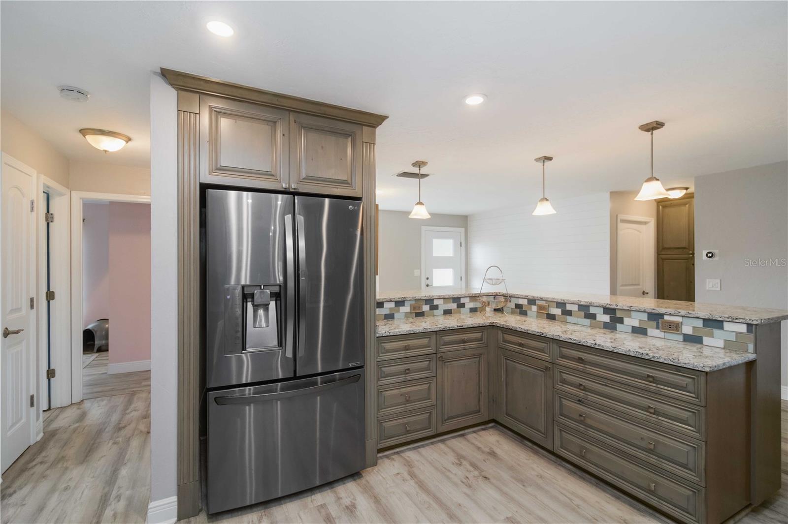 Image 21 of 55 For 907 69th Street Nw