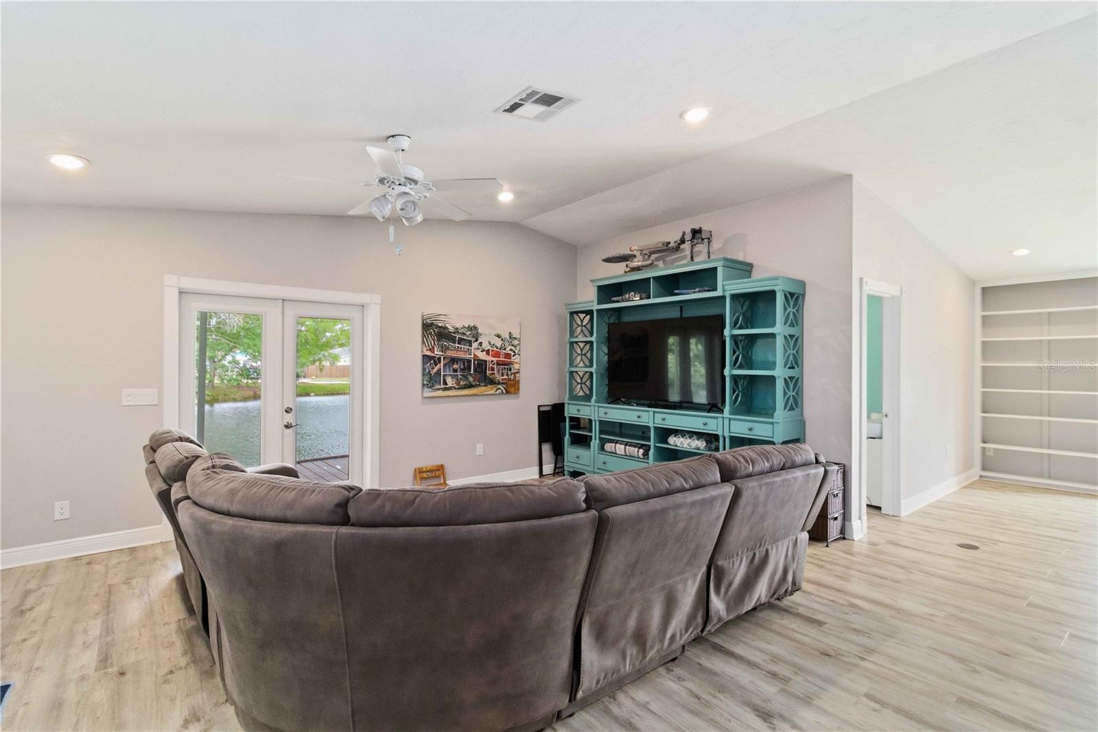 Image 8 of 55 For 907 69th Street Nw