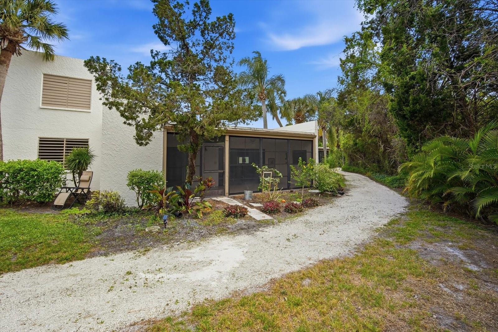 Image 23 of 32 For 169 Pinehurst Drive 169
