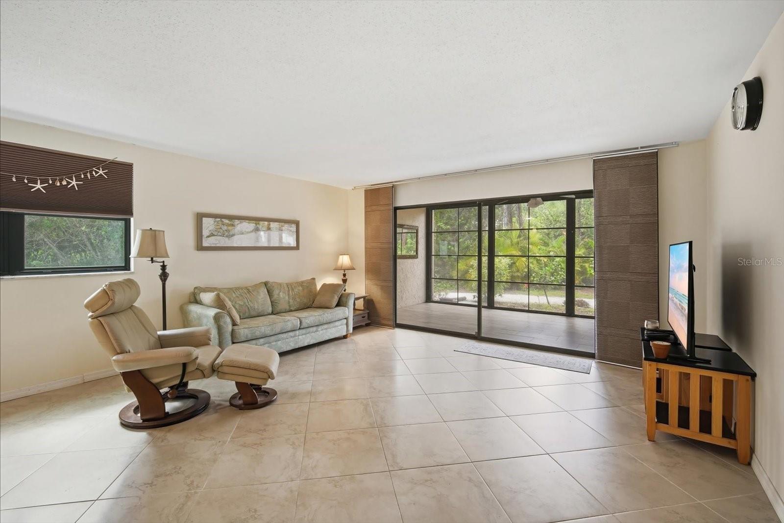 Image 5 of 32 For 169 Pinehurst Drive 169