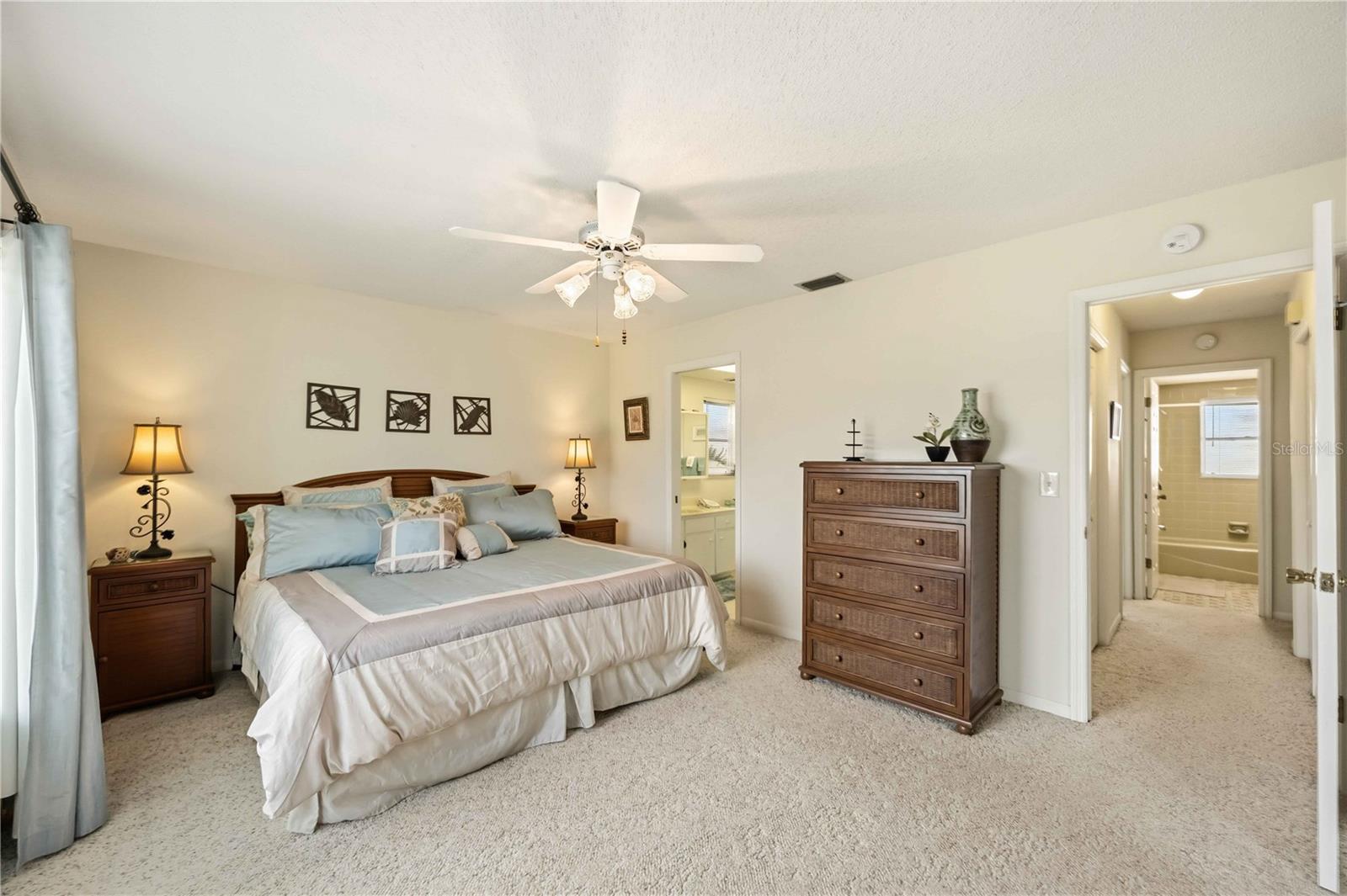 Image 33 of 60 For 886 4th Street