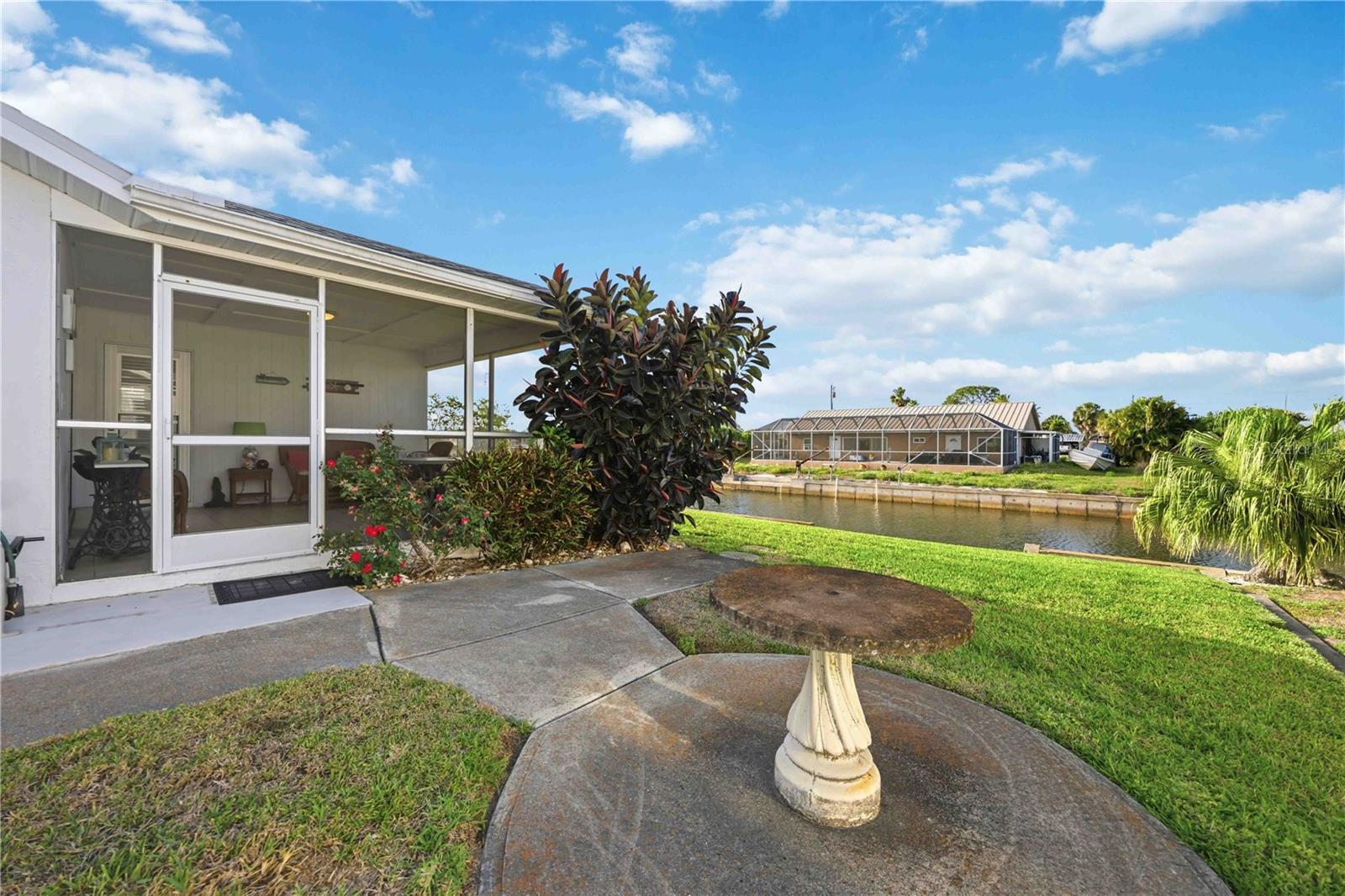 Image 39 of 60 For 886 4th Street