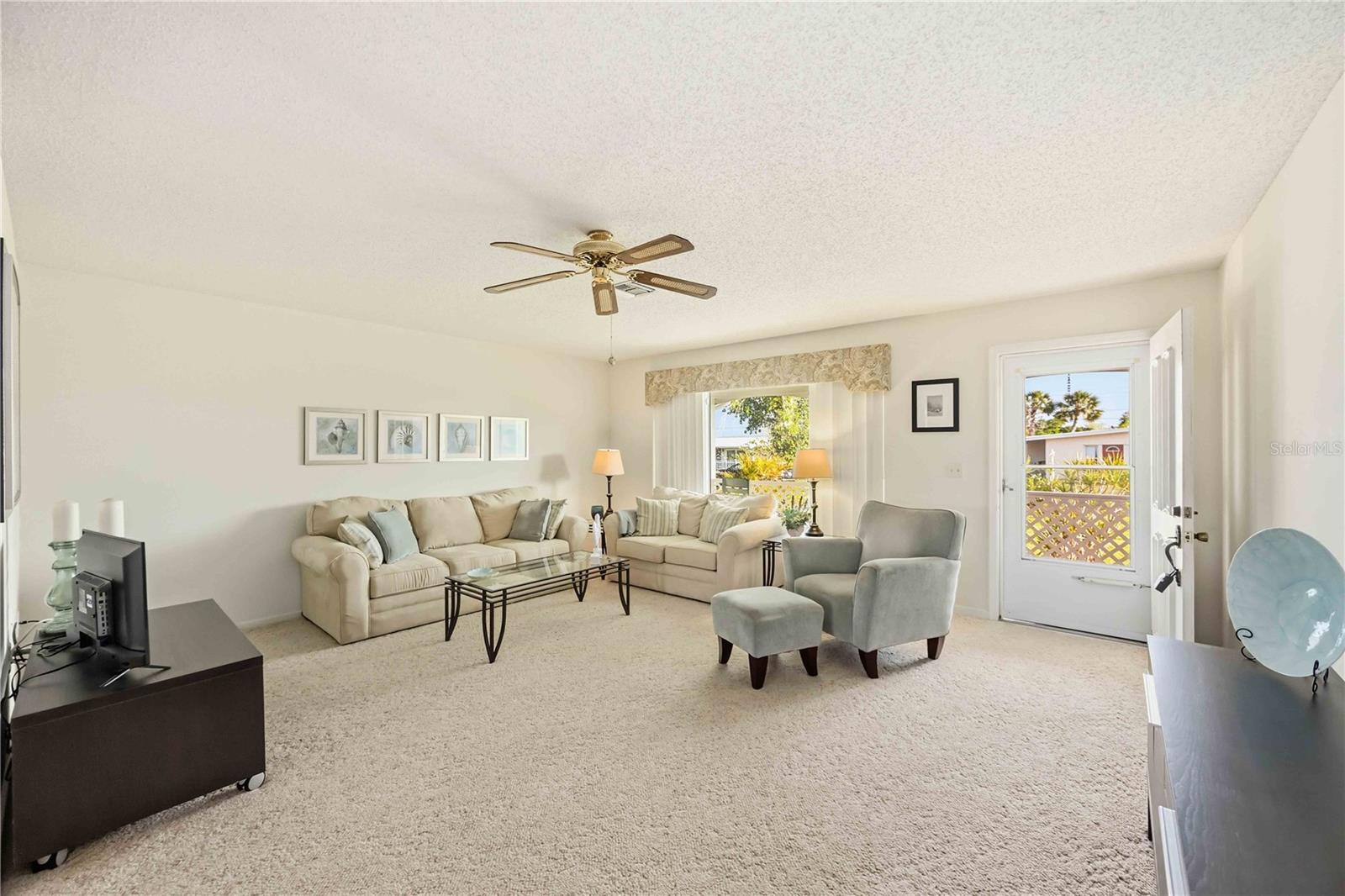 Image 9 of 60 For 886 4th Street