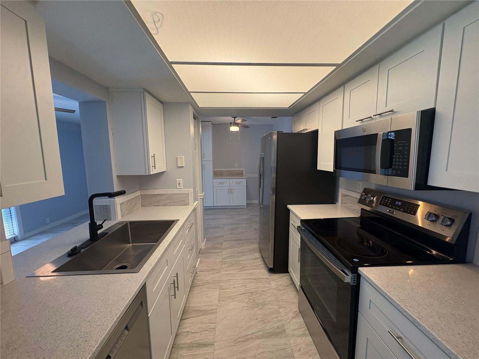 Image 4 of 22 For 6522 Samoa Drive