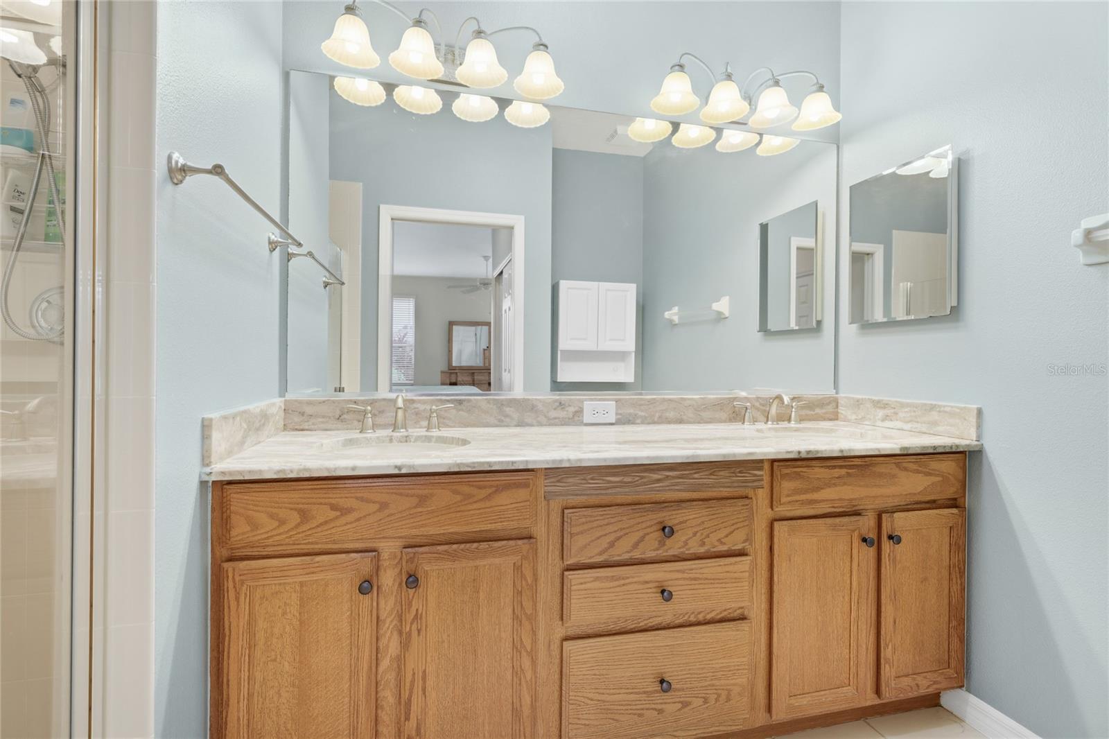 Image 27 of 47 For 8120 Victoria Falls Circle