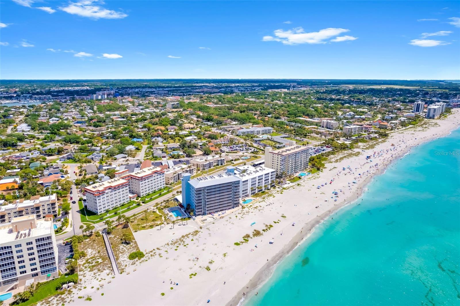 Image 33 of 53 For 200 The Esplanade N C14