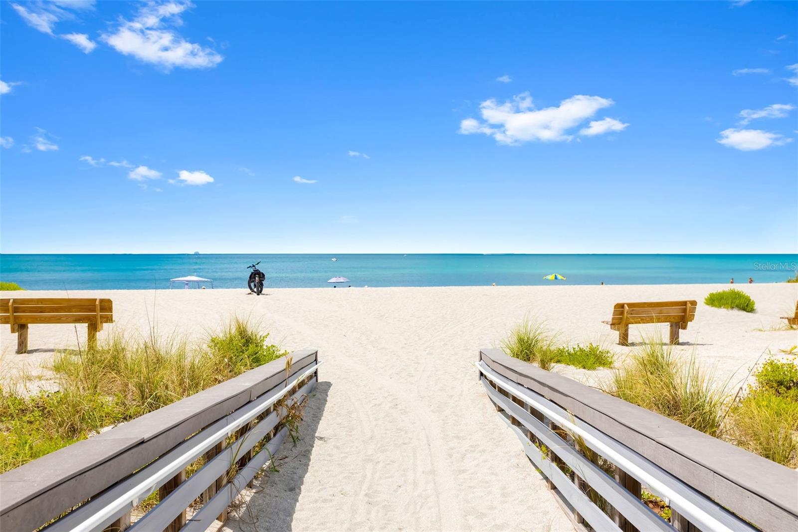 Image 38 of 53 For 200 The Esplanade N C14