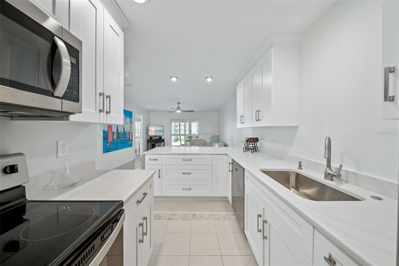 Image 9 of 53 For 200 The Esplanade N C14