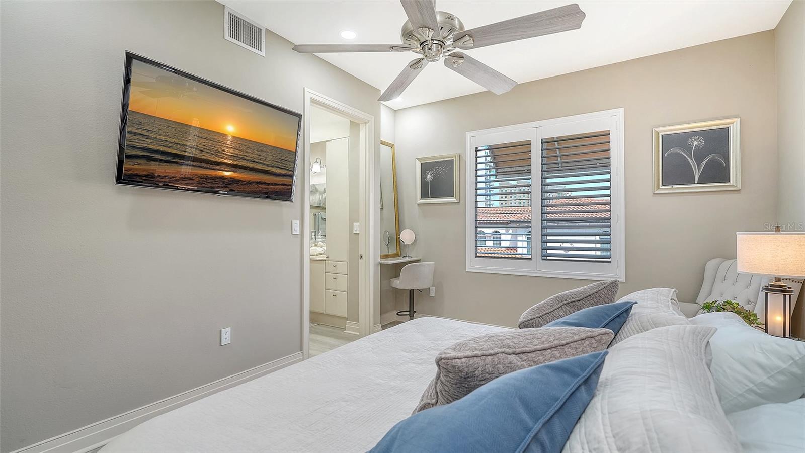 Image 18 of 56 For 235 Cocoanut Avenue 106-b