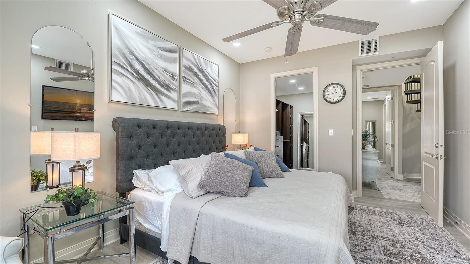 Image 19 of 56 For 235 Cocoanut Avenue 106-b