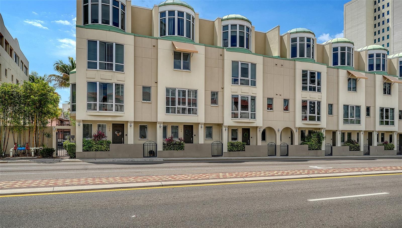 Image 2 of 56 For 235 Cocoanut Avenue 106-b