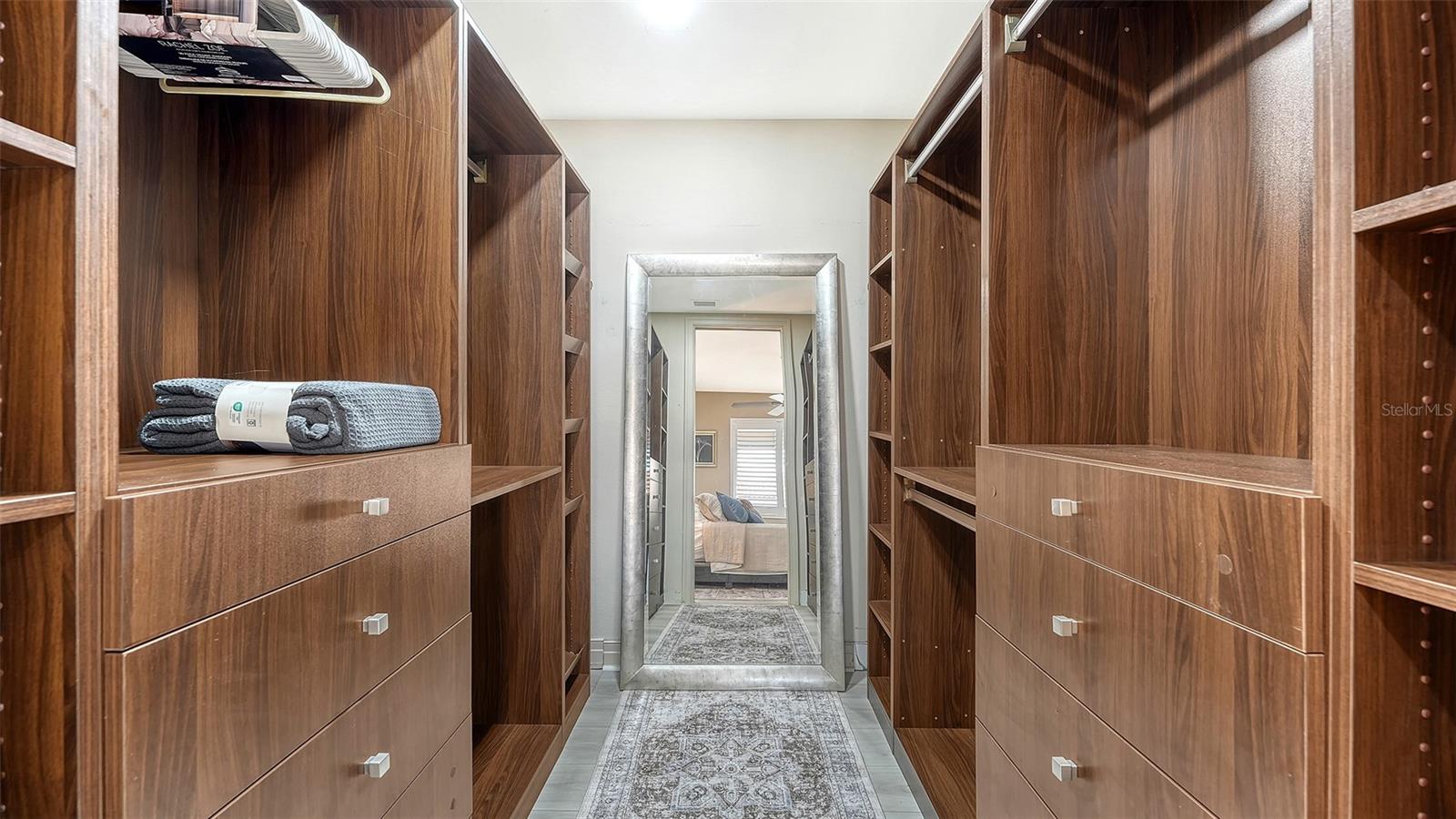 Image 20 of 56 For 235 Cocoanut Avenue 106-b