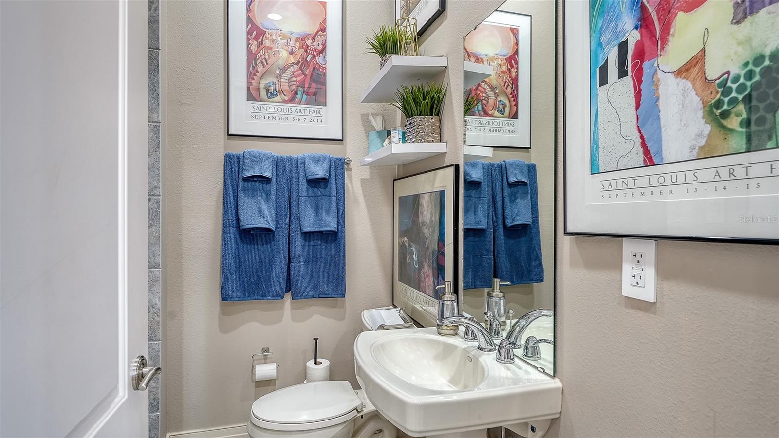 Image 32 of 56 For 235 Cocoanut Avenue 106-b