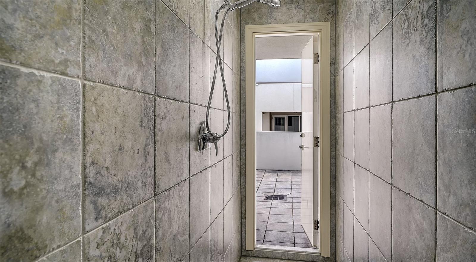 Image 33 of 56 For 235 Cocoanut Avenue 106-b