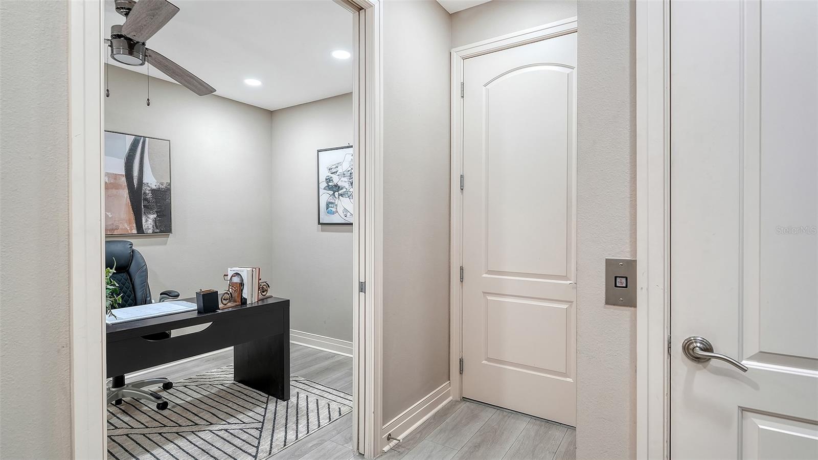 Image 34 of 56 For 235 Cocoanut Avenue 106-b