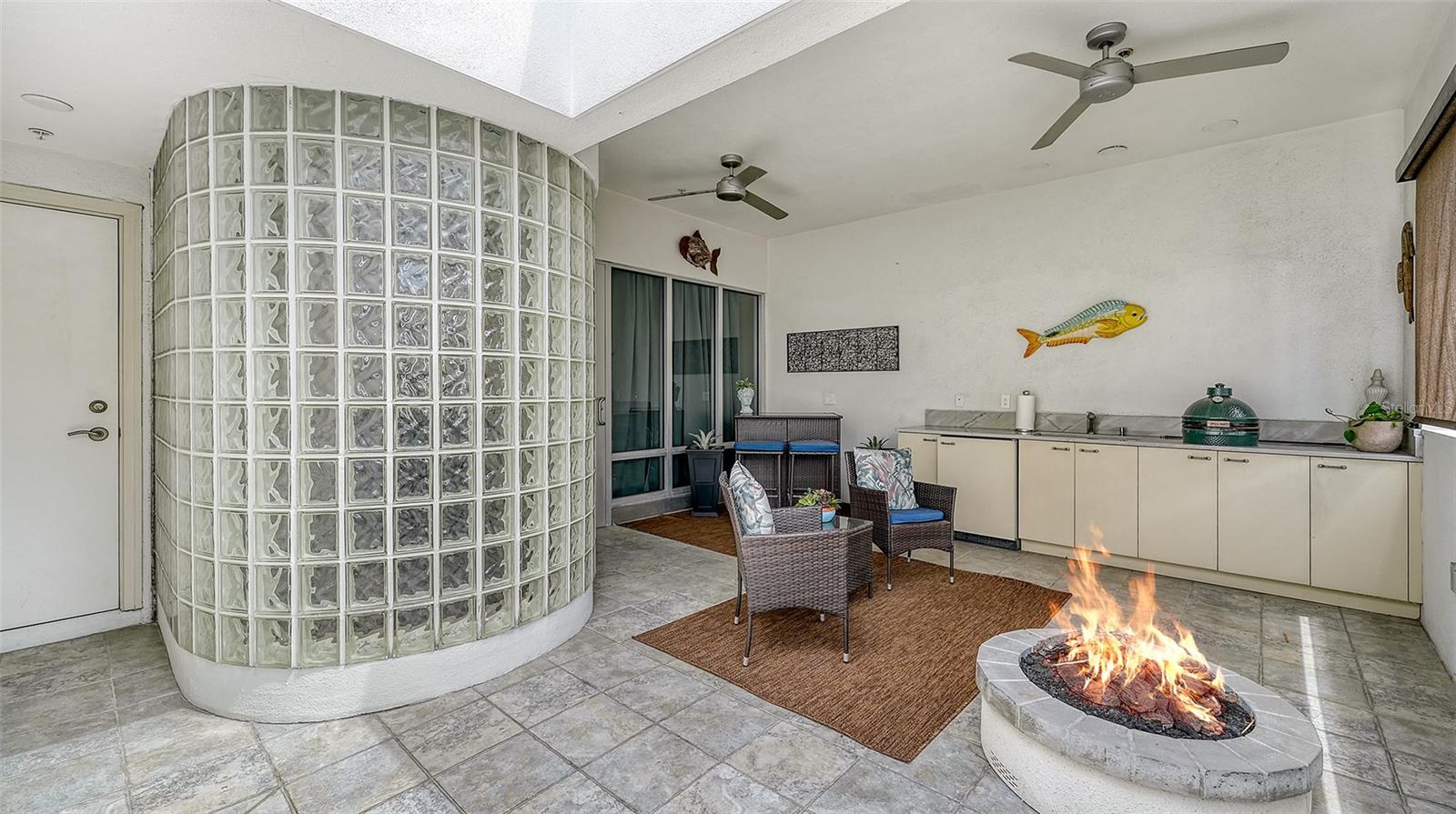 Image 42 of 56 For 235 Cocoanut Avenue 106-b