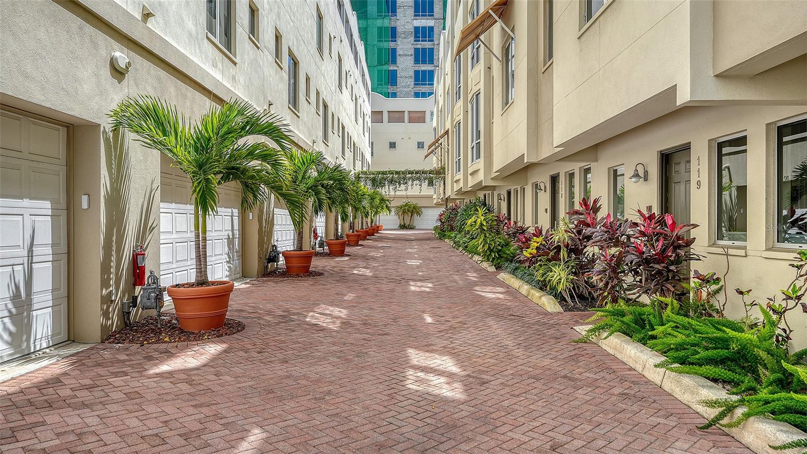 Image 45 of 56 For 235 Cocoanut Avenue 106-b