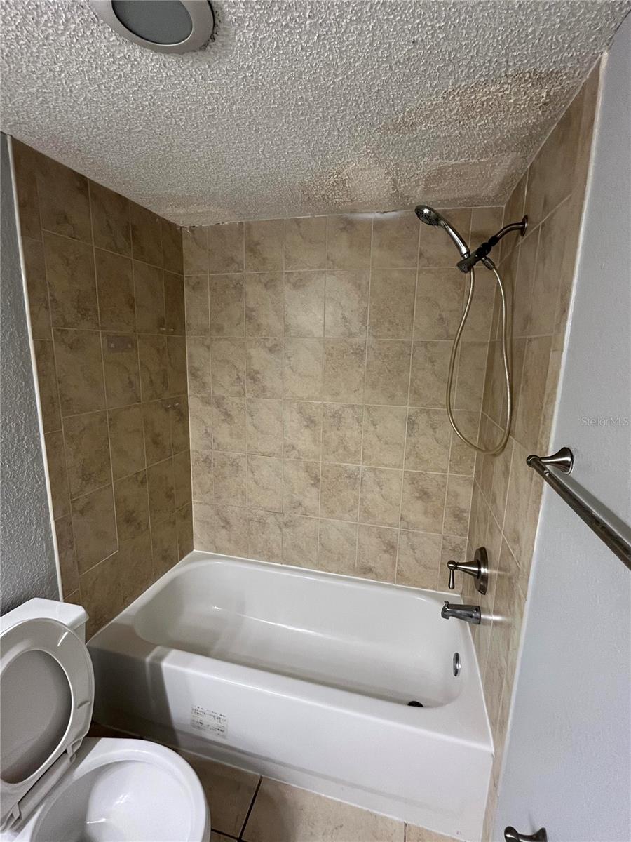 Image 8 of 25 For 2650 Coconut Bay Ln Lane 518 (1i)