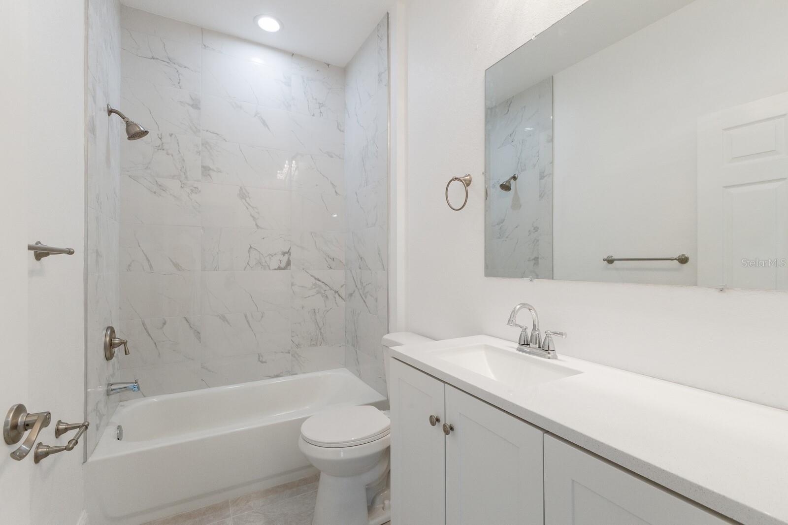 Image 12 of 19 For 520 12th Avenue W