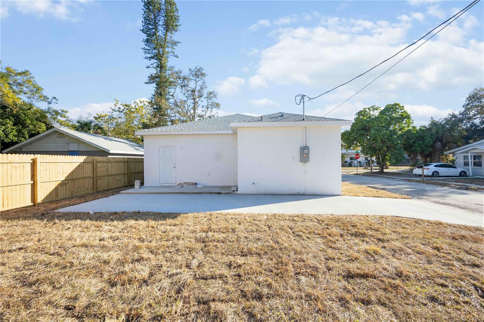 Image 18 of 19 For 520 12th Avenue W