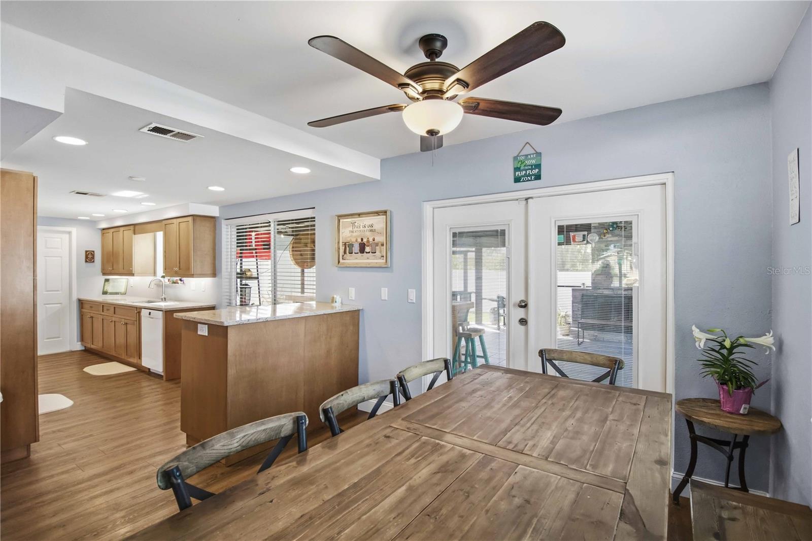 Image 10 of 36 For 7804 54th Court E