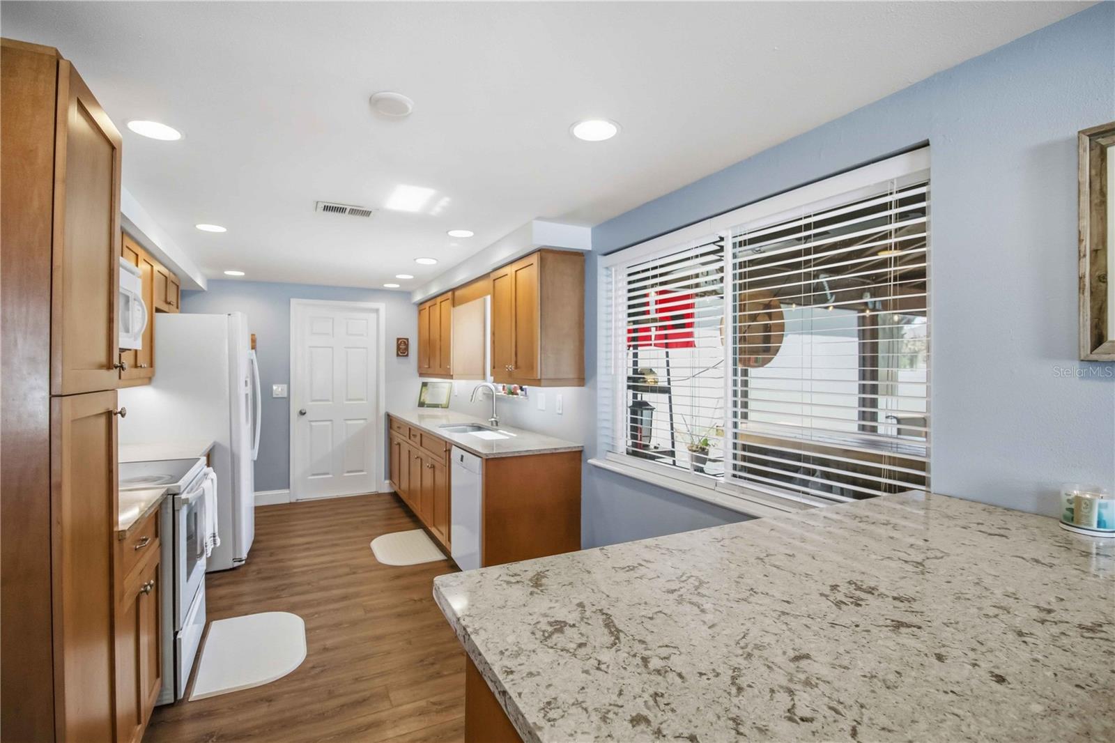 Image 11 of 36 For 7804 54th Court E