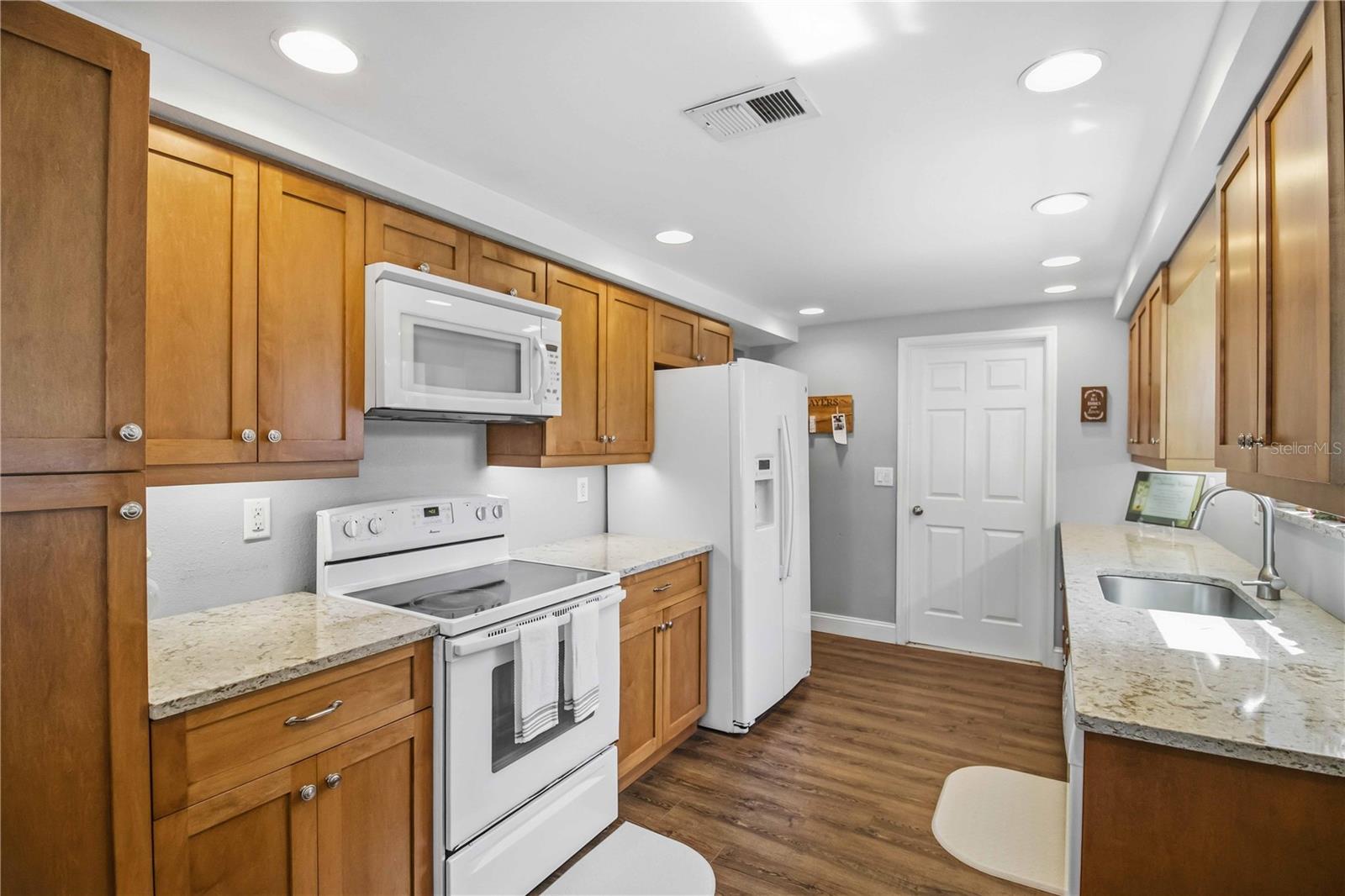 Image 13 of 36 For 7804 54th Court E