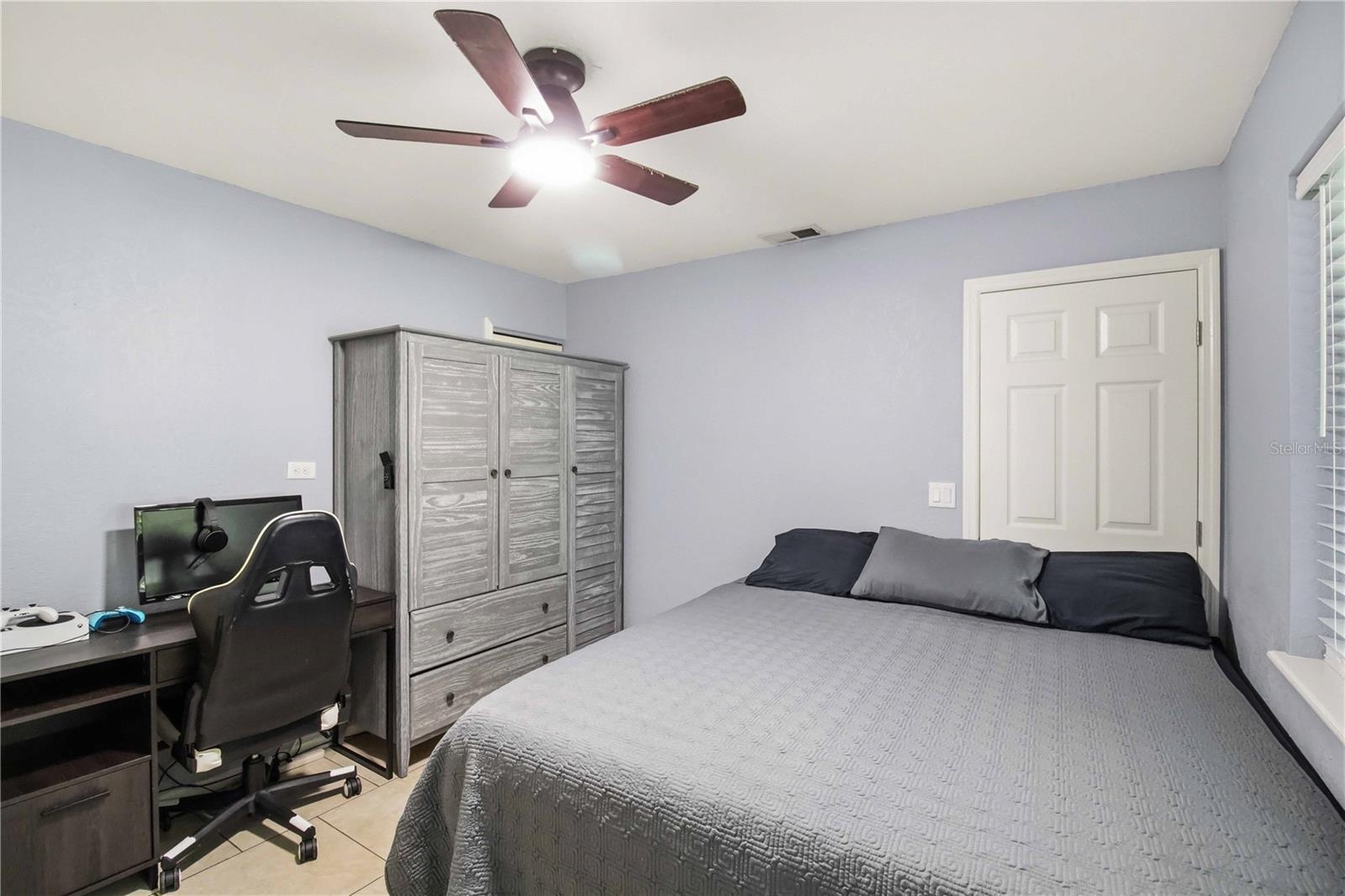 Image 16 of 36 For 7804 54th Court E