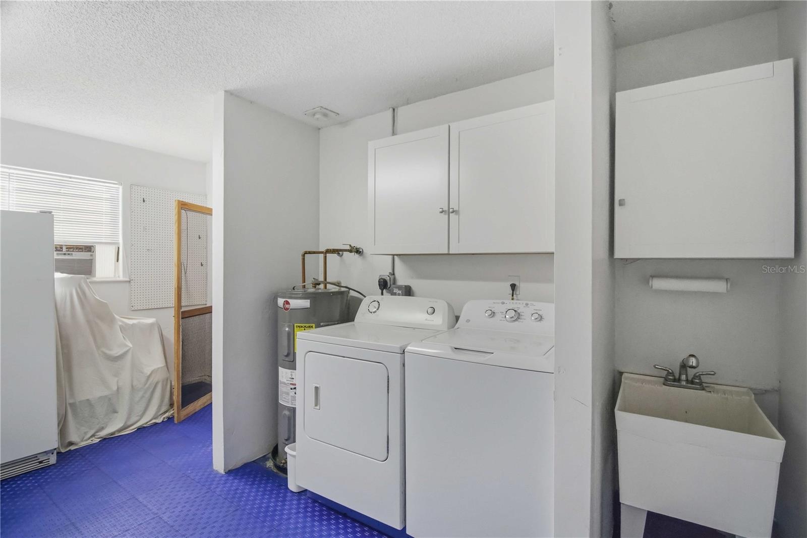 Image 26 of 36 For 7804 54th Court E