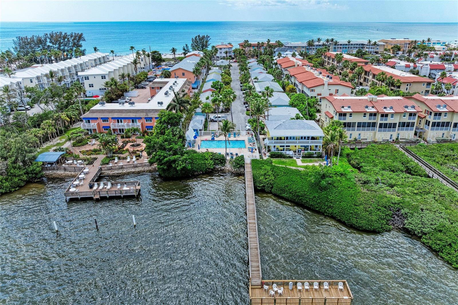 Image 23 of 40 For 1603 Gulf Dr N  26